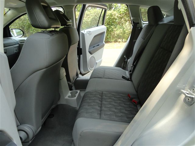 Dodge Caliber 2007 photo 12
