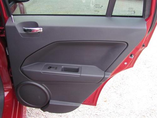 Dodge Caliber 2008 photo 2