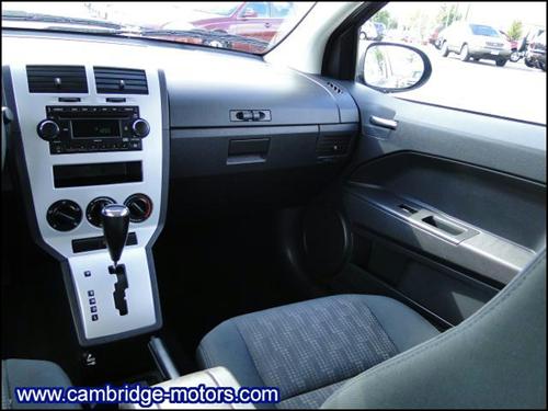 Dodge Caliber 2008 photo 2