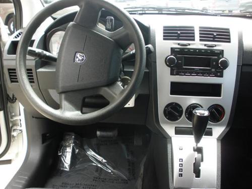 Dodge Caliber 2008 photo 2