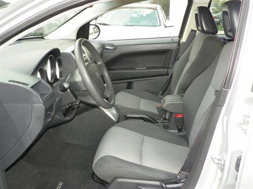 Dodge Caliber 2008 photo 2