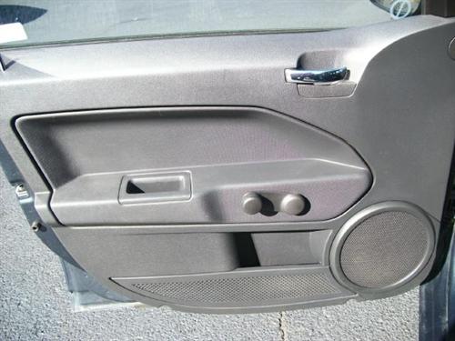 Dodge Caliber 2008 photo 2