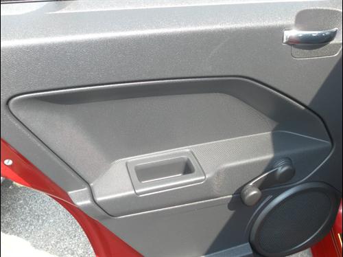 Dodge Caliber 2008 photo 2