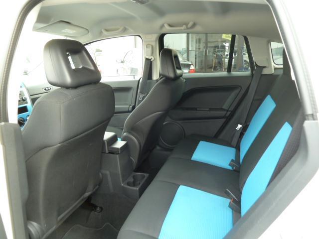 Dodge Caliber 2009 photo 2