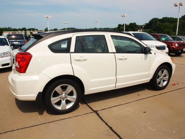 Dodge Caliber 2010 photo 2