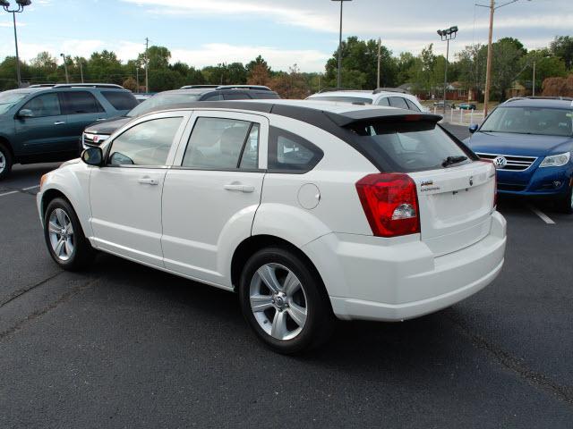 Dodge Caliber 2010 photo 2