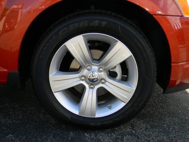 Dodge Caliber 2010 photo 3