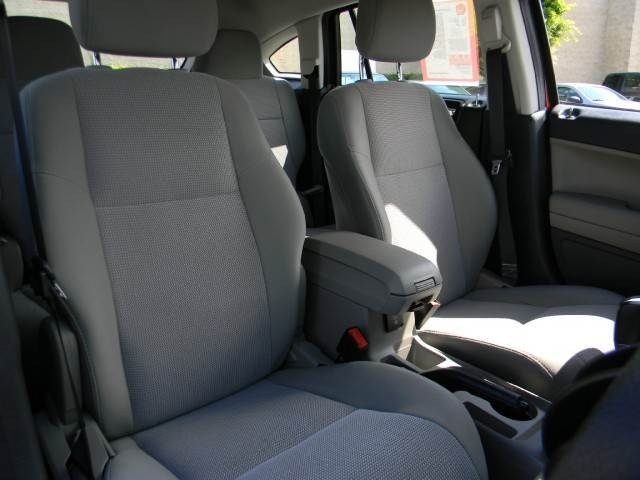 Dodge Caliber 2010 photo 4