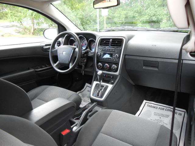 Dodge Caliber 2010 photo 11