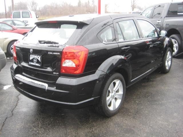 Dodge Caliber 2010 photo 2