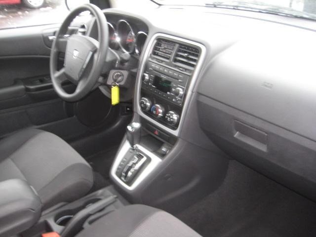 Dodge Caliber 2010 photo 4