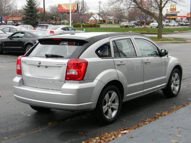Dodge Caliber 2010 photo 3