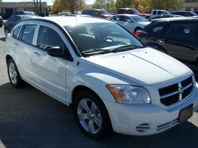 Dodge Caliber 2010 photo 2