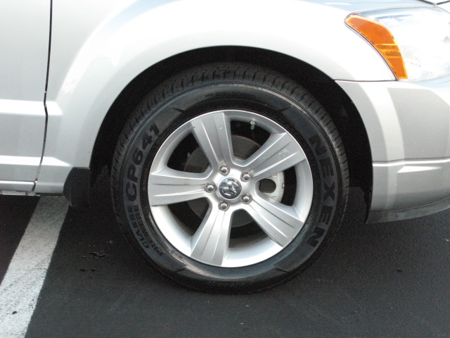 Dodge Caliber 2010 photo 3