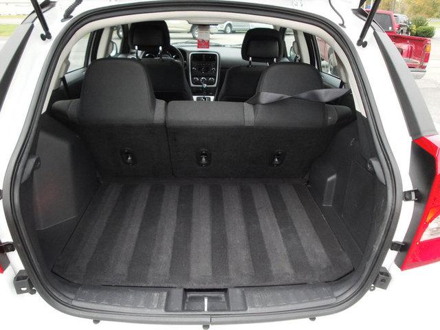 Dodge Caliber 2011 photo 3