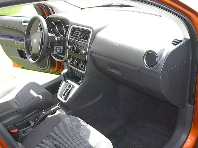 Dodge Caliber 2011 photo 13