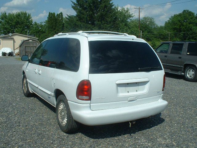 Dodge Caravan 1997 photo 1