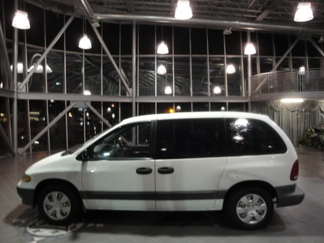 Dodge Caravan 1998 photo 2
