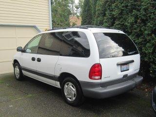 Dodge Caravan 1998 photo 1
