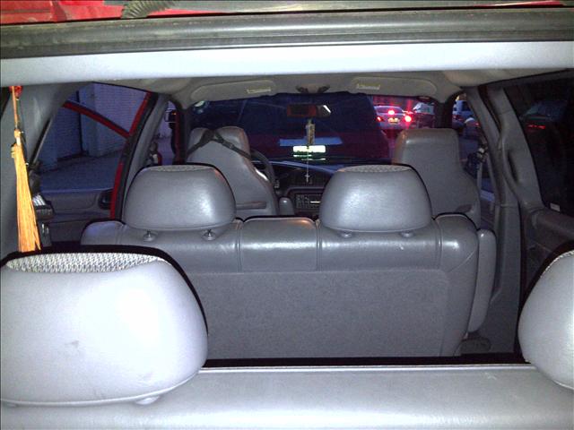 Dodge Caravan 1998 photo 2