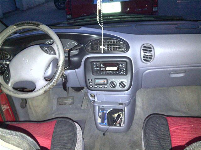 Dodge Caravan 1998 photo 4