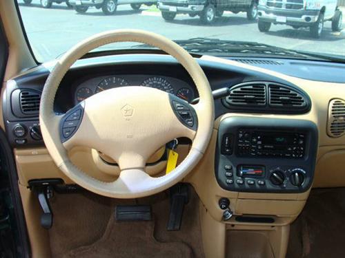 Dodge Caravan 1999 photo 2