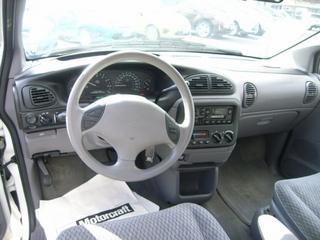Dodge Caravan 1999 photo 2