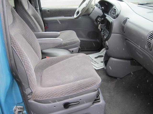 Dodge Caravan 1999 photo 1