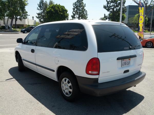 Dodge Caravan 2000 photo 6