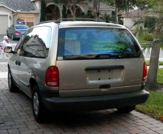 Dodge Caravan 2000 photo 1
