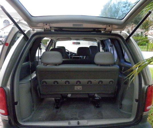 Dodge Caravan 2000 photo 4