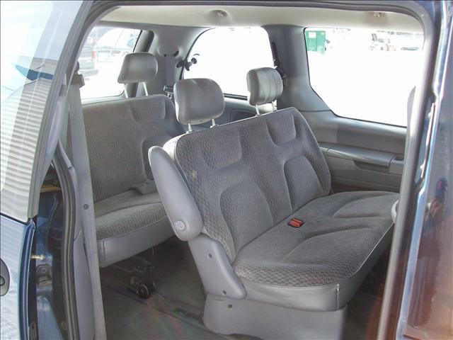 Dodge Caravan 2000 photo 3
