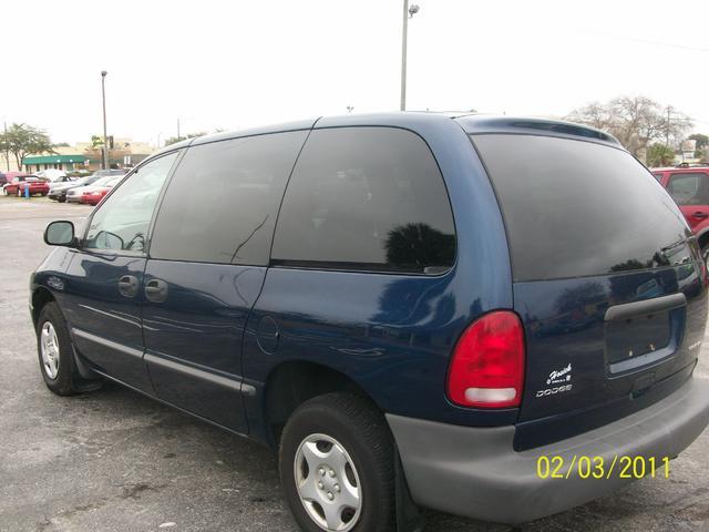 Dodge Caravan 2000 photo 2