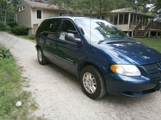 Dodge Caravan 2001 photo 2