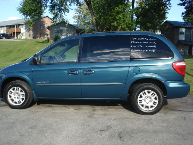 Dodge Caravan 2001 photo 3