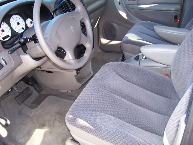 Dodge Caravan 2001 photo 2