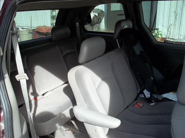 Dodge Caravan 2001 photo 3