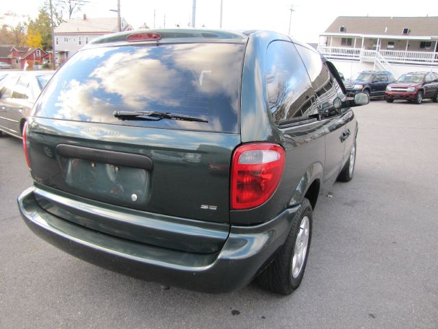 Dodge Caravan 2001 photo 2
