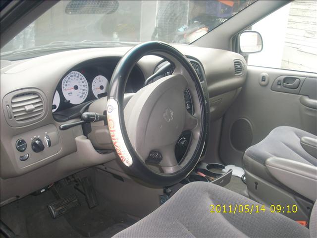 Dodge Caravan 2002 photo 3