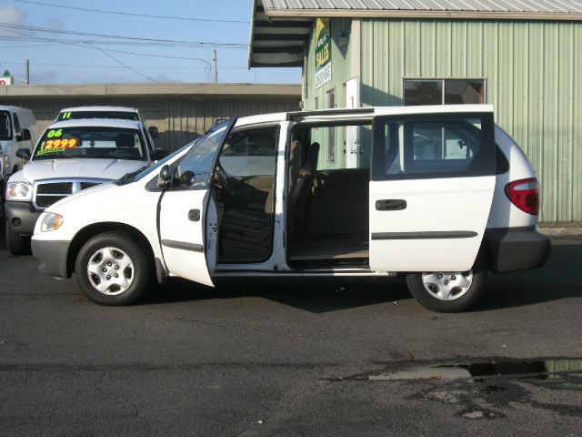 Dodge Caravan 2002 photo 3