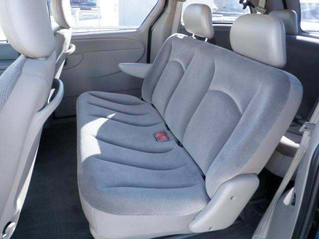 Dodge Caravan 2002 photo 3