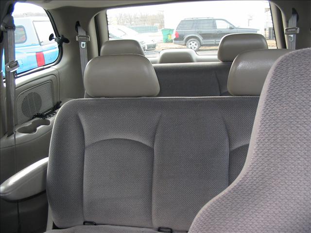 Dodge Caravan 2002 photo 3