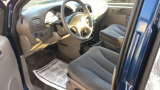 Dodge Caravan SE MiniVan