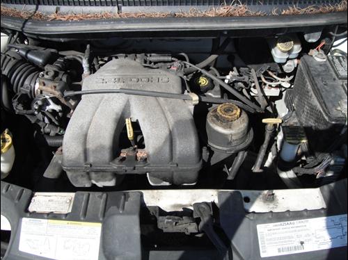 Dodge Caravan 2002 photo 2