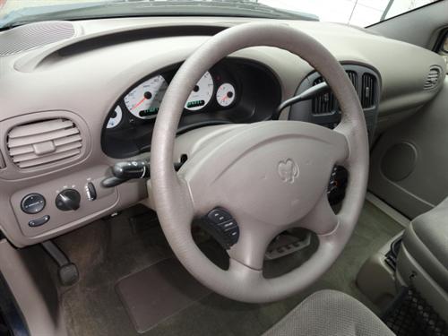 Dodge Caravan 2002 photo 2