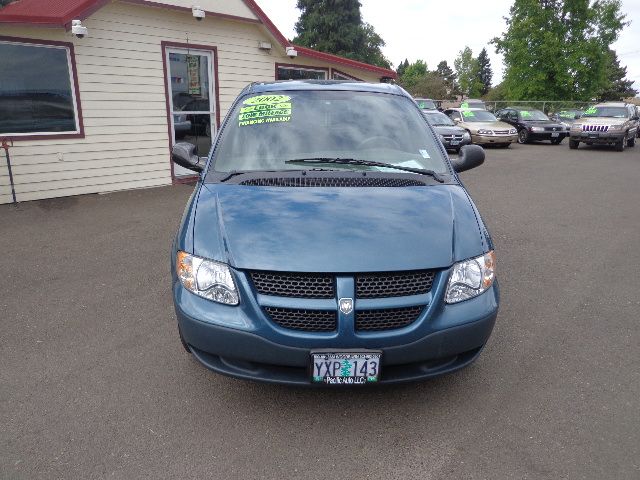Dodge Caravan 2002 photo 2