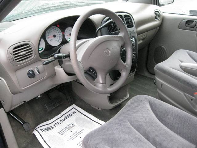 Dodge Caravan 2002 photo 3