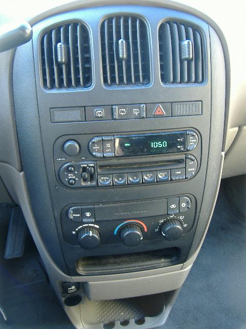 Dodge Caravan 2002 photo 4
