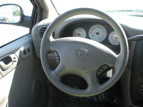 Dodge Caravan 2003 photo 2