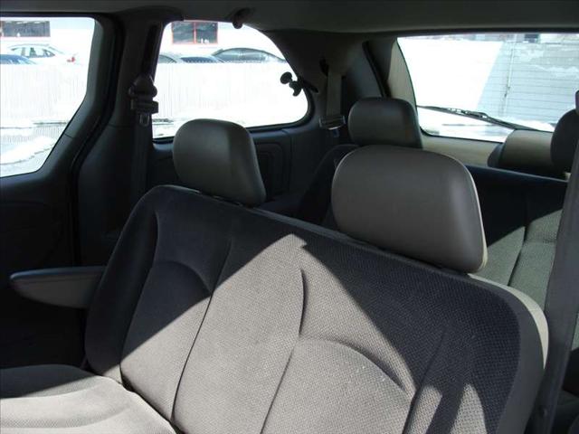 Dodge Caravan 2003 photo 5
